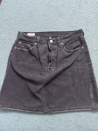 Jeansrock Levi's Premium schwarz Grösse 29 gut erhalten