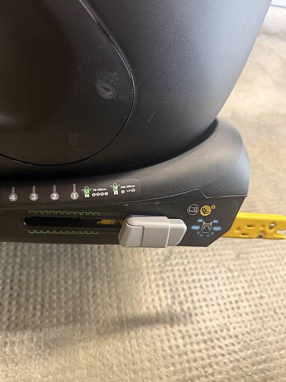 Seggiolini per auto: Maxi-cosi titan Plus i-size – Usato da Pully venduto da karinos1526 4