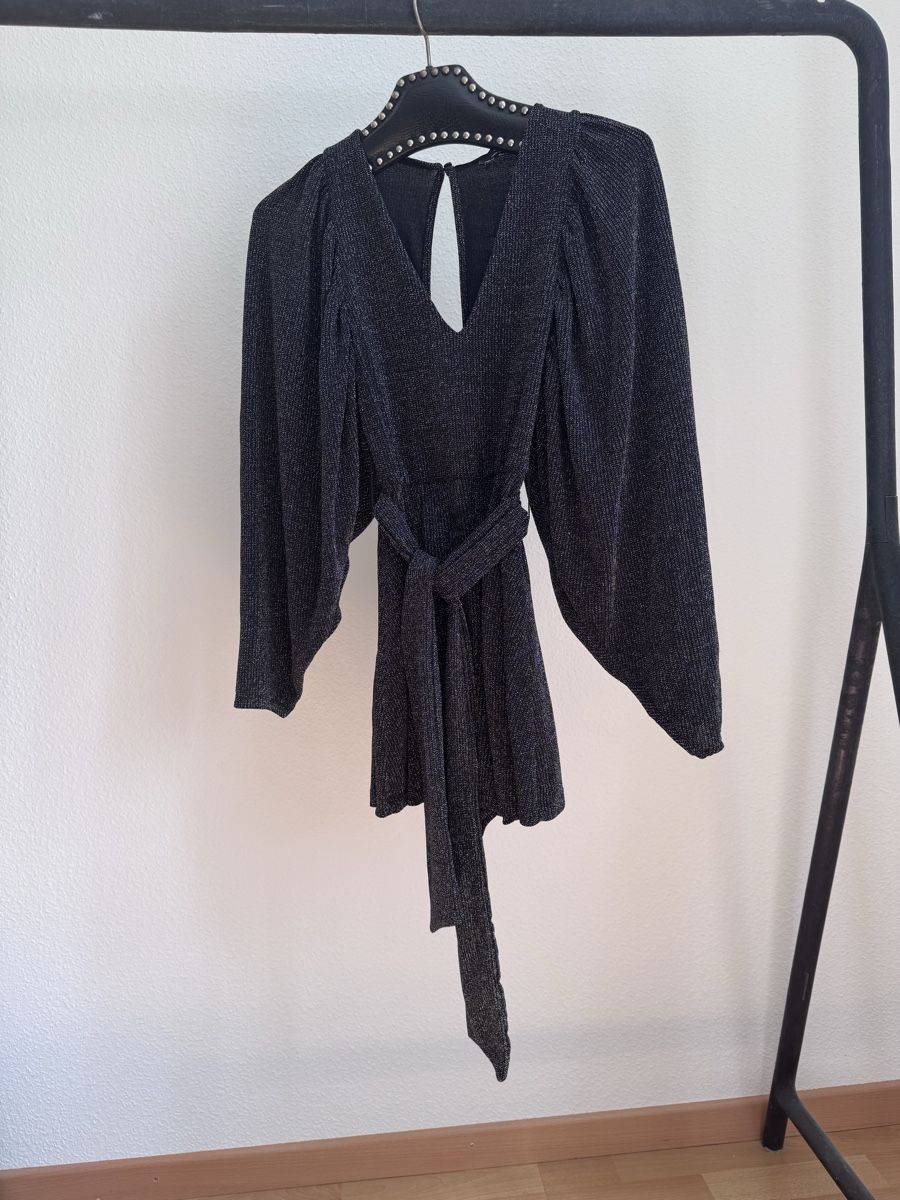 Bershka Tute: Jumpsuit mit Glitzer – Usato da Zürich venduto da cam_kcc7 1