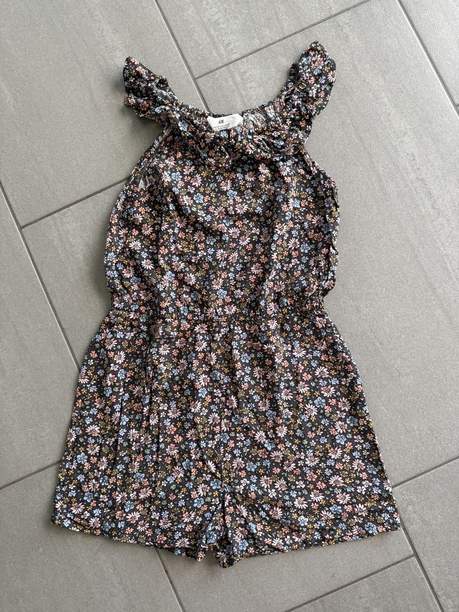 H&M Tute: Jumpsuit Grösse 134 – Usato da Mägenwil venduto da Bienchen8
