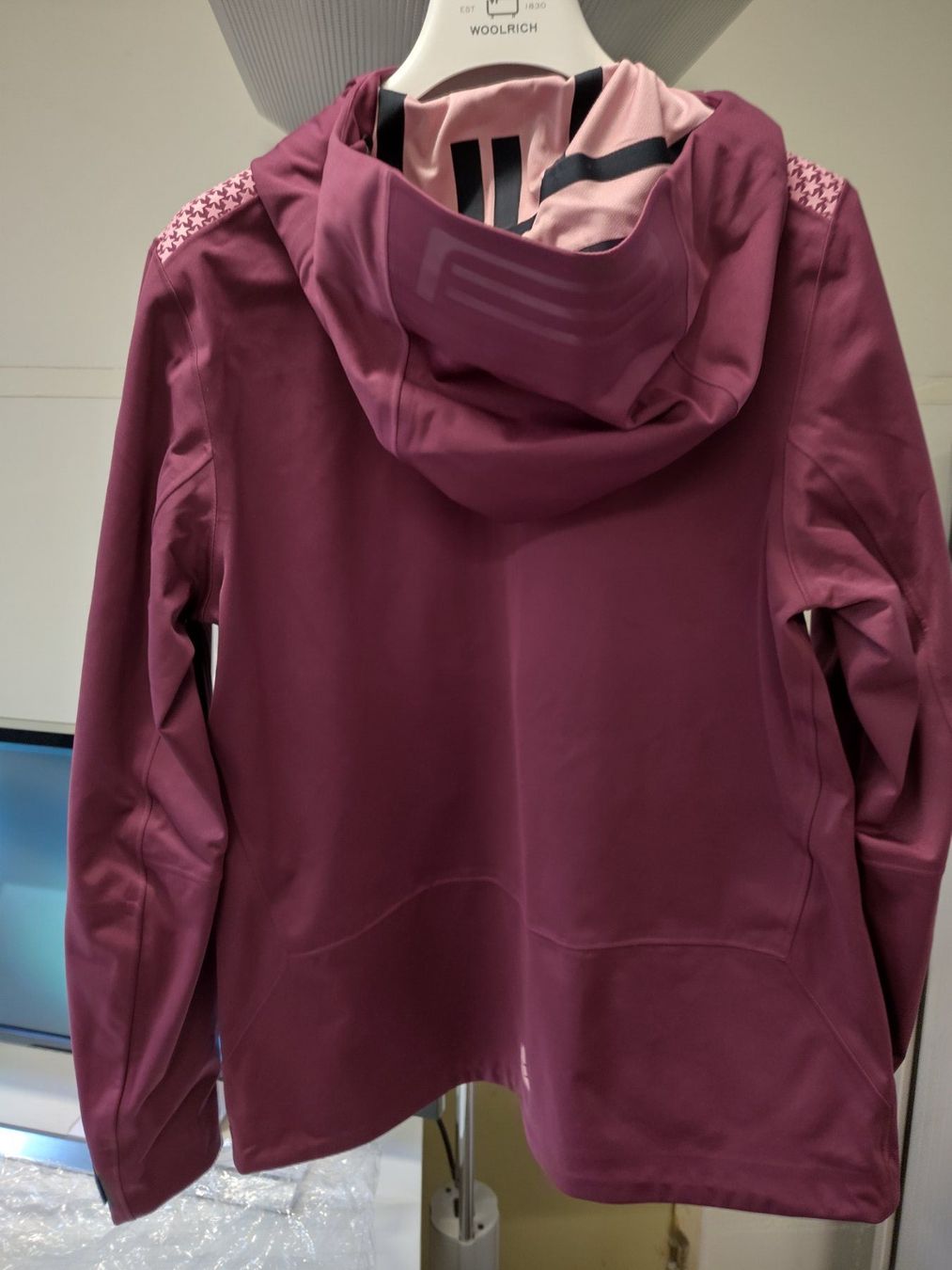 Jacken: Zimtstern - Saentiz Jacket Gr. M – Neu und originalverpackt aus Dällikon von Retouren_Resale 1
