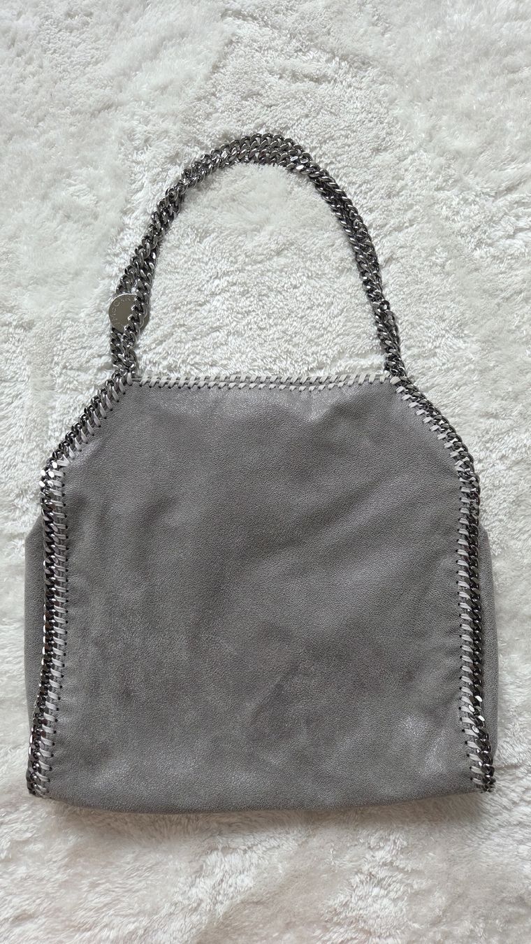 Stella McCartney Borse da donna: Stella McCartney Falabella Small Tote Light Grey – Usato da Schlieren venduto da Ana1995_