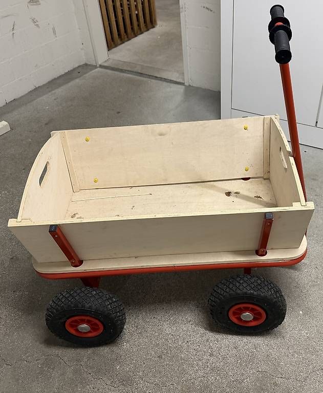 Véhicules pour enfants: bollerwagen holz gebraucht – D'occasion à Rüti/ZH par Berndschaefer