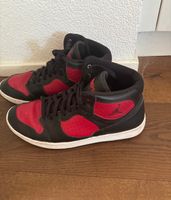 Jordan Turnschuhe Schwarz/Rot Grösse 45 guter Zustand