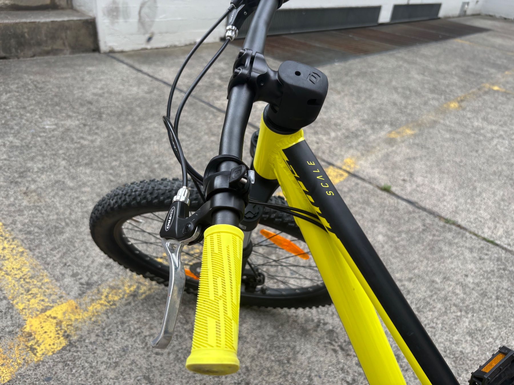Scott Velos: Scott Scale 24 Disc Kindervelo – Gebraucht aus Zürich von Bertis5 3