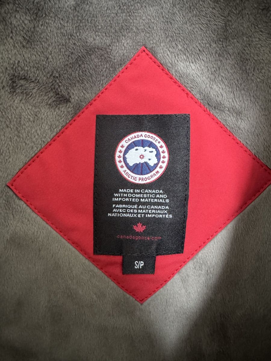 Canada Goose Giacche: NEU Canada Goose Softshell Jacke Gr. S schwarz rot – Nuovo (secondo la descrizione) da Zug venduto da Penthesileia 4