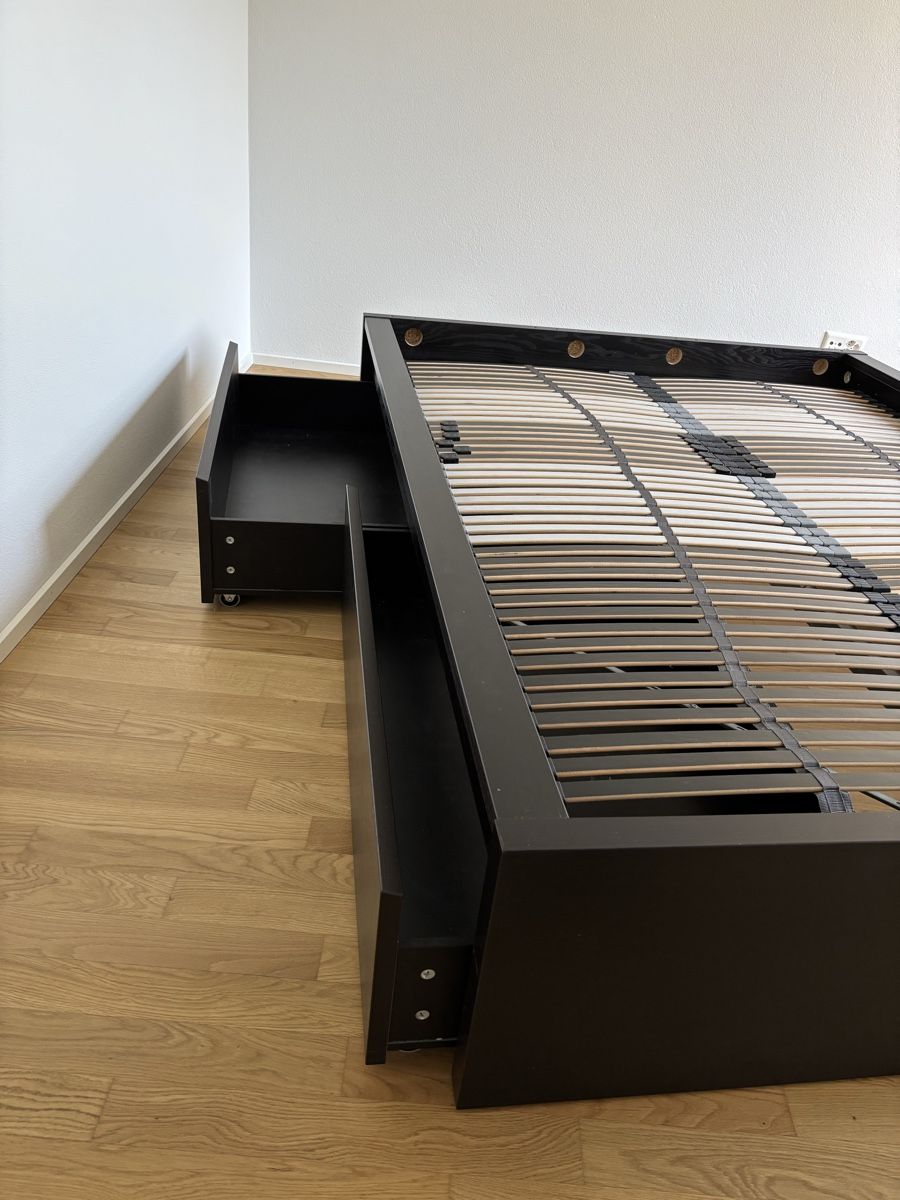 Ikea Lits: IKEA MALM bed + slatted frame (gratis) – D'occasion à Zürich par fed_b2xy 3