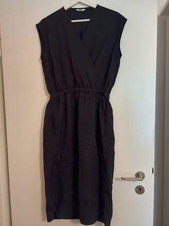 Elegantes Sommerkleid von Uniqlo