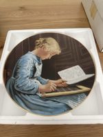 Porzellan Teller Mädche mit Schiefertafel 1990