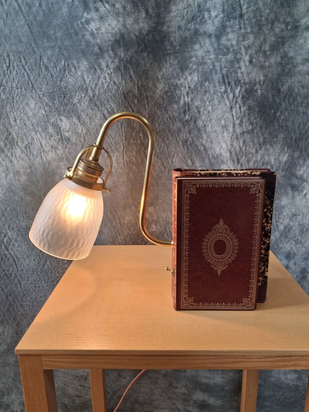 Lampade: Eigen Kreation  Büchergestell Lampe – Nuovo (secondo la descrizione) da Winterthur venduto da lampenretter 1