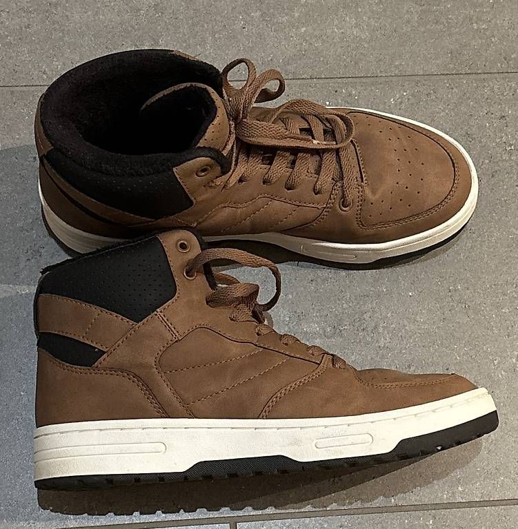 Schuhe für Jungen: Winterschuhe  – Gebraucht aus Willisau von lev_f6dx