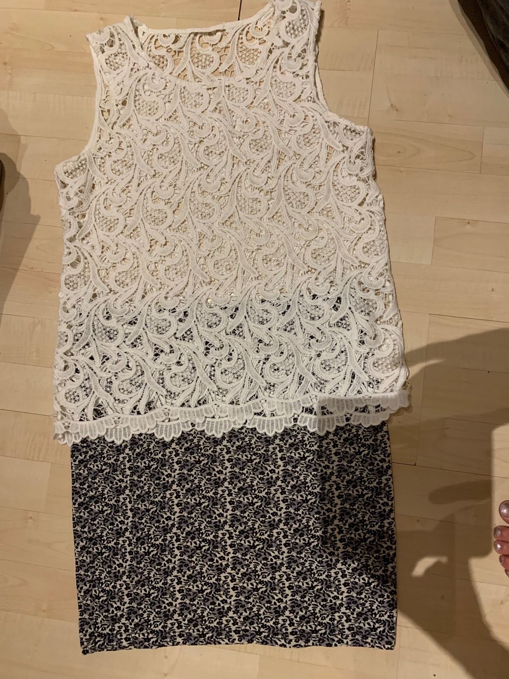 Lotti di vestiti: Minijupe mit passendem Oberteil, S – Usato da Meilen venduto da Flockenwirbel