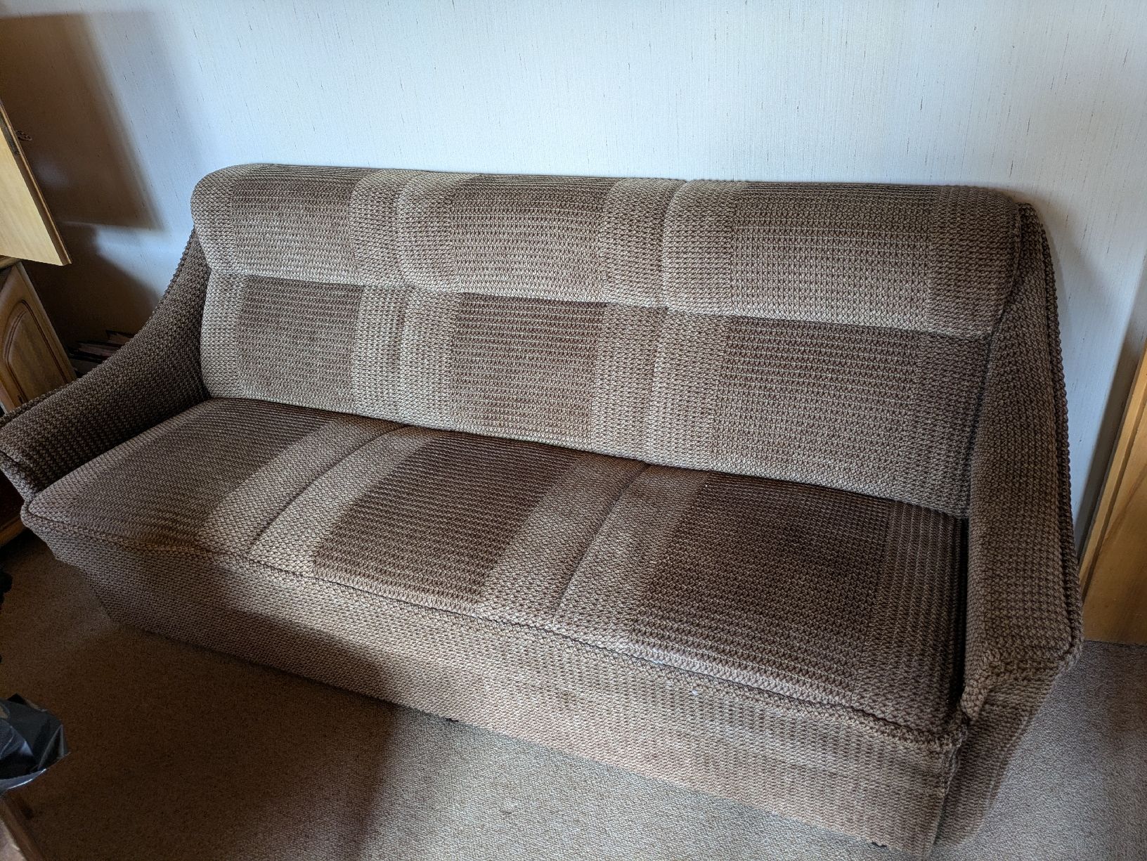 Sofas: Braunes Bettsofa / Couch, 3-Sitzer, gut erhalten, Top! – Gebraucht aus Gähwil von margritr62