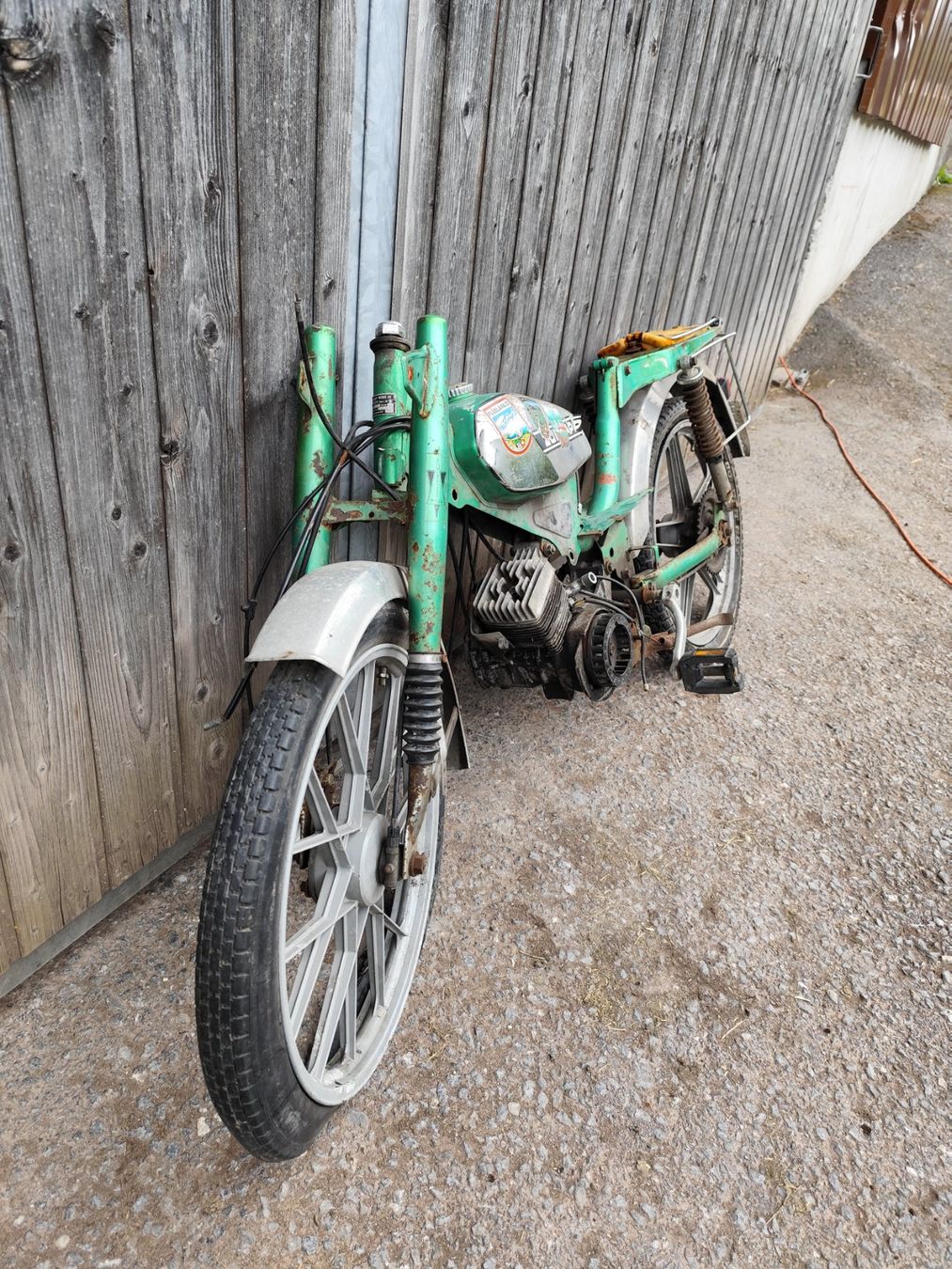 Zündapp Ciclomotori: Mofa defekt Scheunenfund – Difettoso da Flumserberg Bergheim venduto da liv_8dkz 2