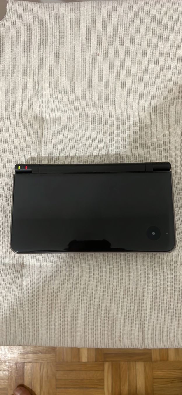 Nintendo Konsolen: Nintendo DSI XL – Gebraucht aus Lucens von  2