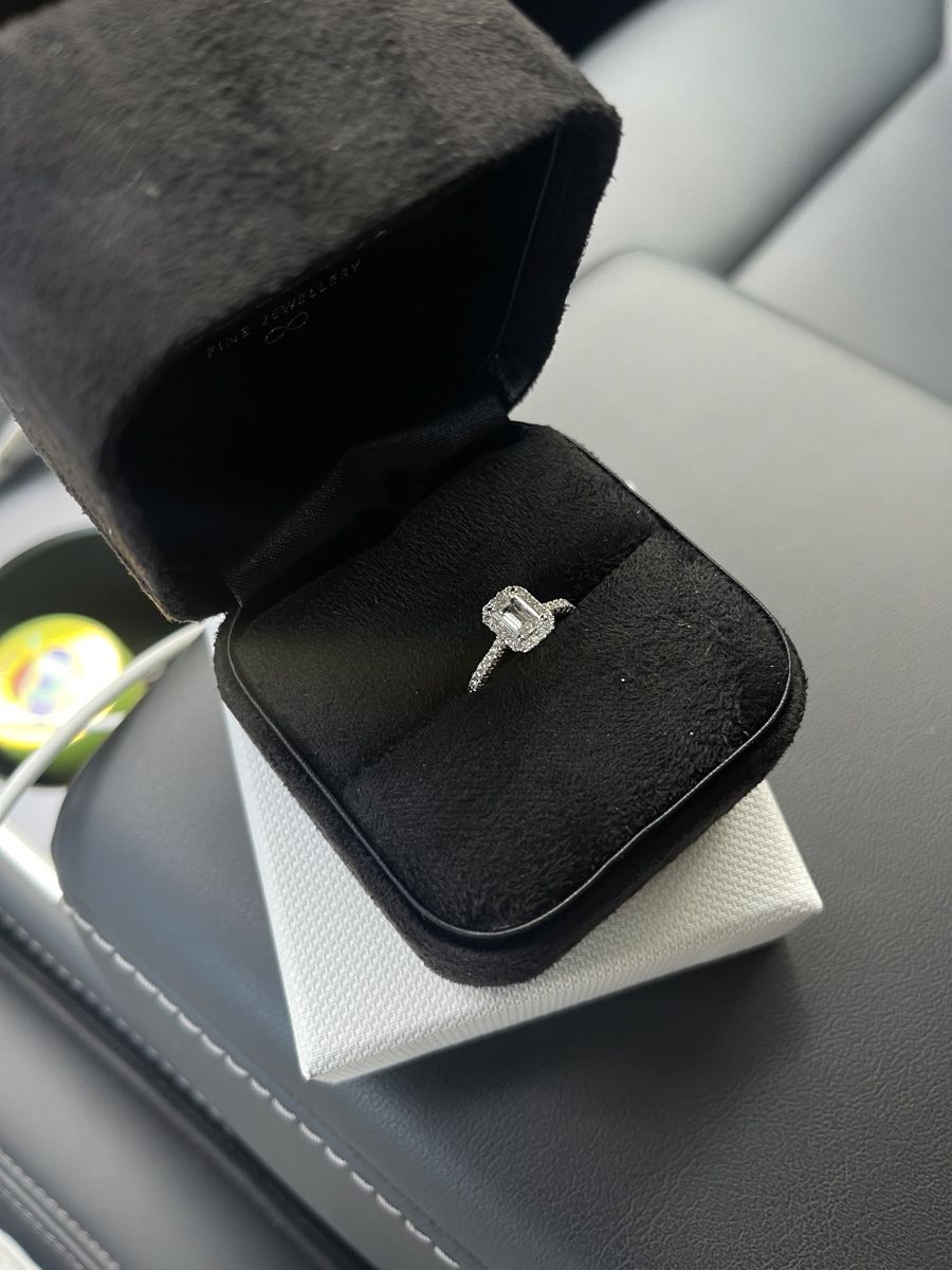 Anelli: Emerald Cut Diamond Ring, 0.58 Carat – Nuovo (secondo la descrizione) da Illnau venduto da Finado 1