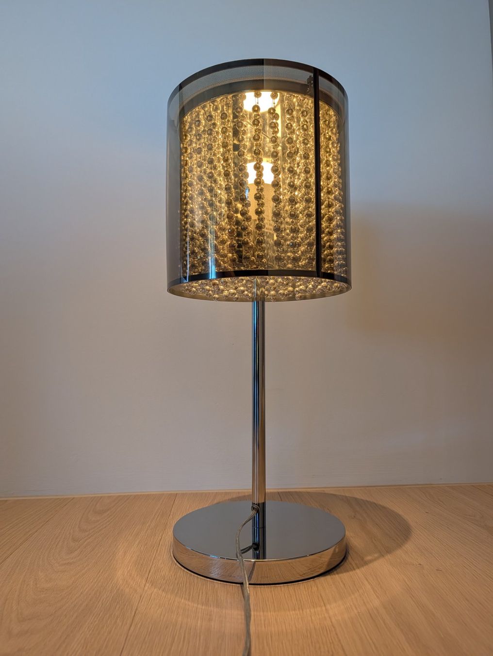 Lampade: Tischlampe Metall Chrom Perlenbehang – Usato da Buchs ZH venduto da Amigafreak 2