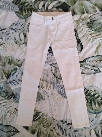 Weisse Jeggings Gr. 140