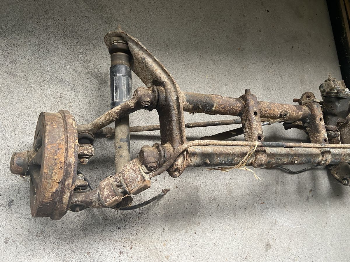Volkswagen Tutti pezzi di ricambio auto: VW Käfer Vorderachse 5x205 – Usato da Mollis venduto da oli888 3