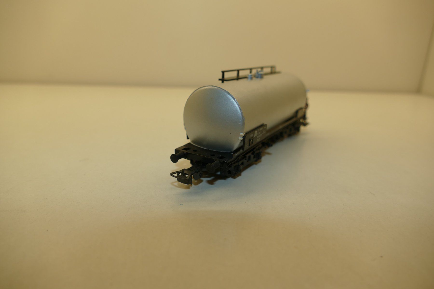 Piko Modelleisenbahnen: Piko H0: DR Kesselwagen – Gebraucht aus Niederhasli von rail-duerst 4