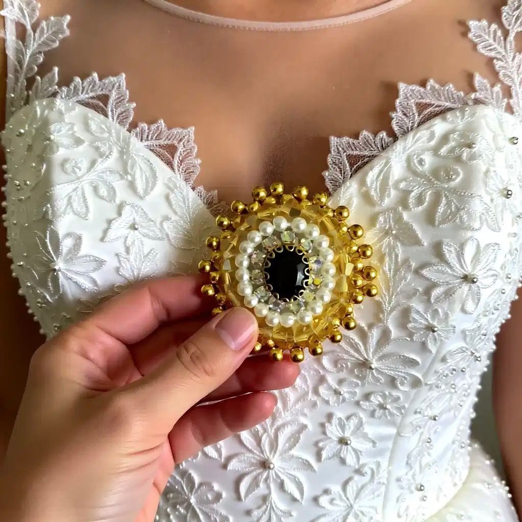 Broches & Aiguilles: Luxus Royal Brosche | Handgemachte Brosche | Brautschmuck – Neuf avec emballage d'origine à Vals par ABA-Atelier 6
