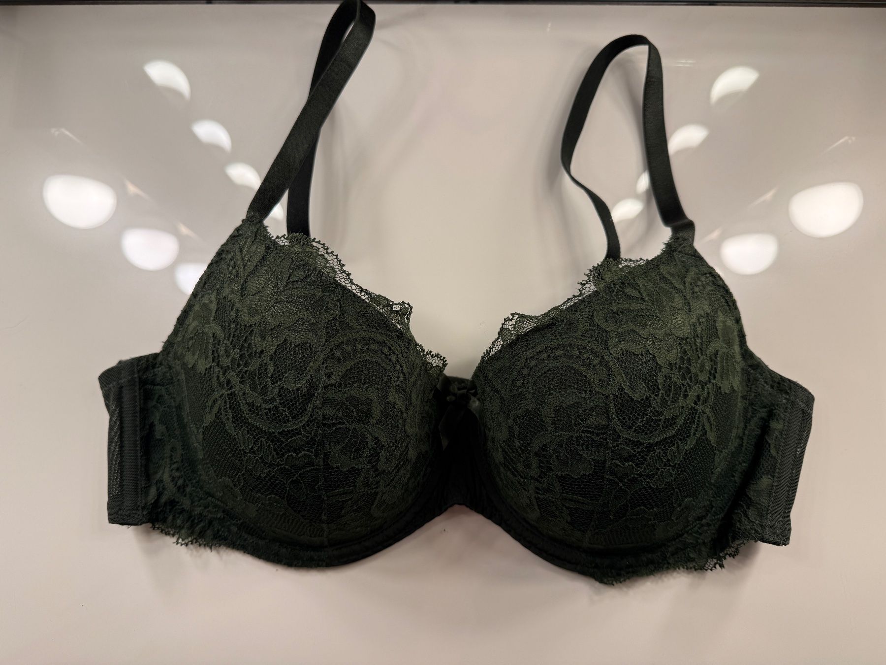 Hunkemöller Altra biancheria intima: BH‘s Hunkemöller 75C – Nuovo (secondo la descrizione) da St. Gallen venduto da azra_sadikov 2