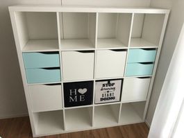 Kallax Regal von IKEA mit Einschüben, Türen und Schubladen