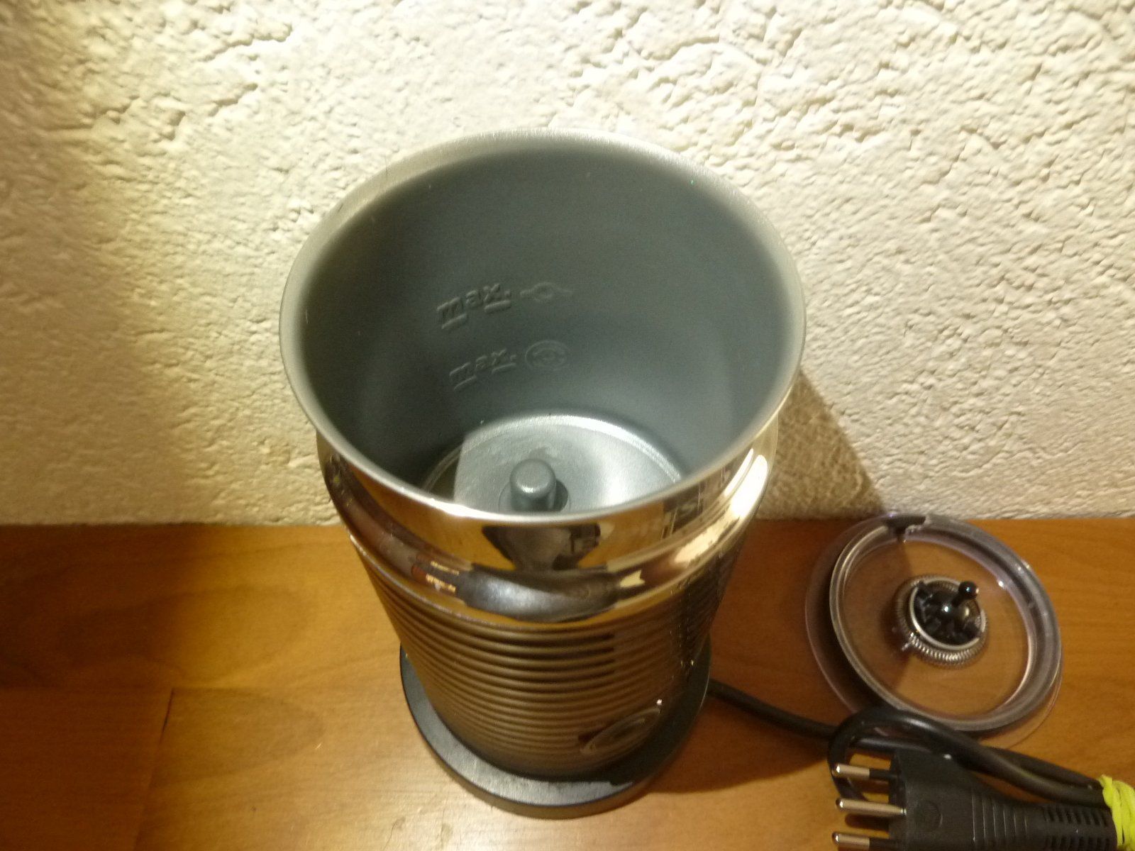 Elettrodomestici da cucina: Nespresso Milchaufschäumer Aeroccino 3 Modell 3694 – Usato da Hochfelden venduto da swissice 2