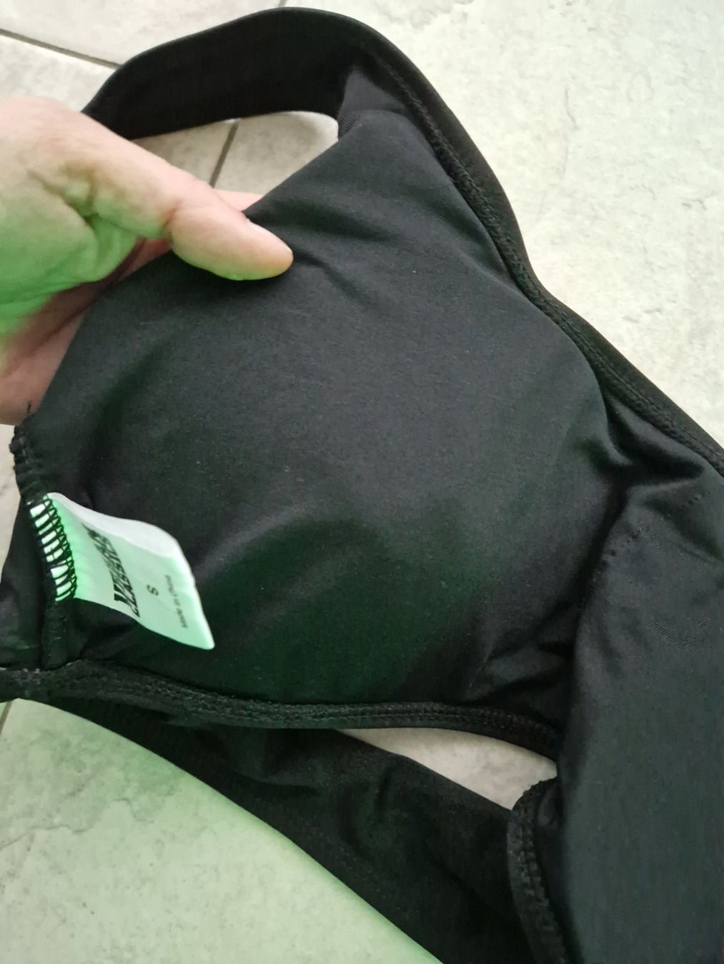 Costumi da bagno & Bikini: Schwarzes Bikini-Top, Grösse S - Urban Classics – Usato da Niederrohrdorf venduto da Miripfiri 5