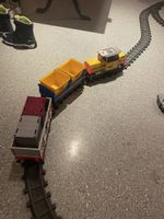 Coole Playmobil Eisenbahn mit Fernbedienung und 2 Anhänger.