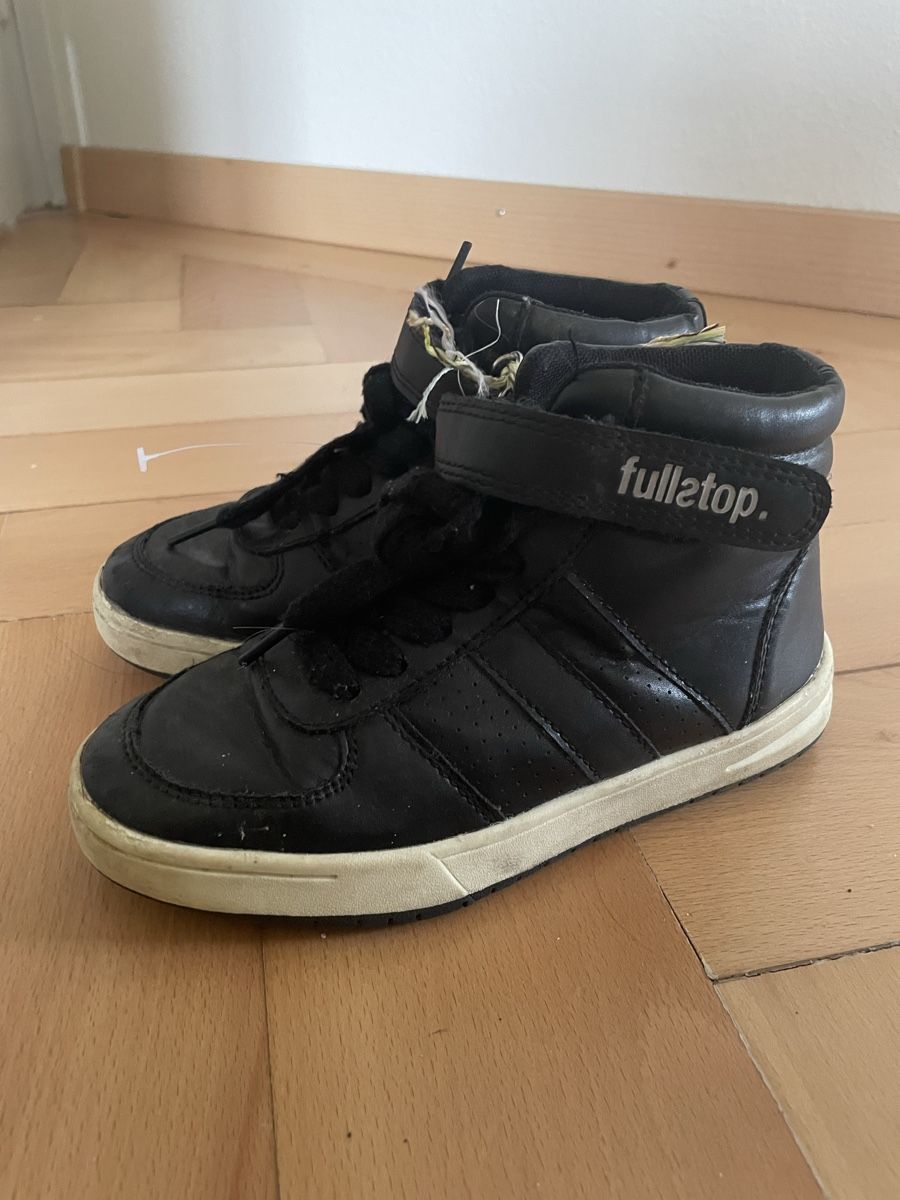 Scarpe per ragazzi: Turnschuhe  – Usato da Luzern venduto da Nicu2006