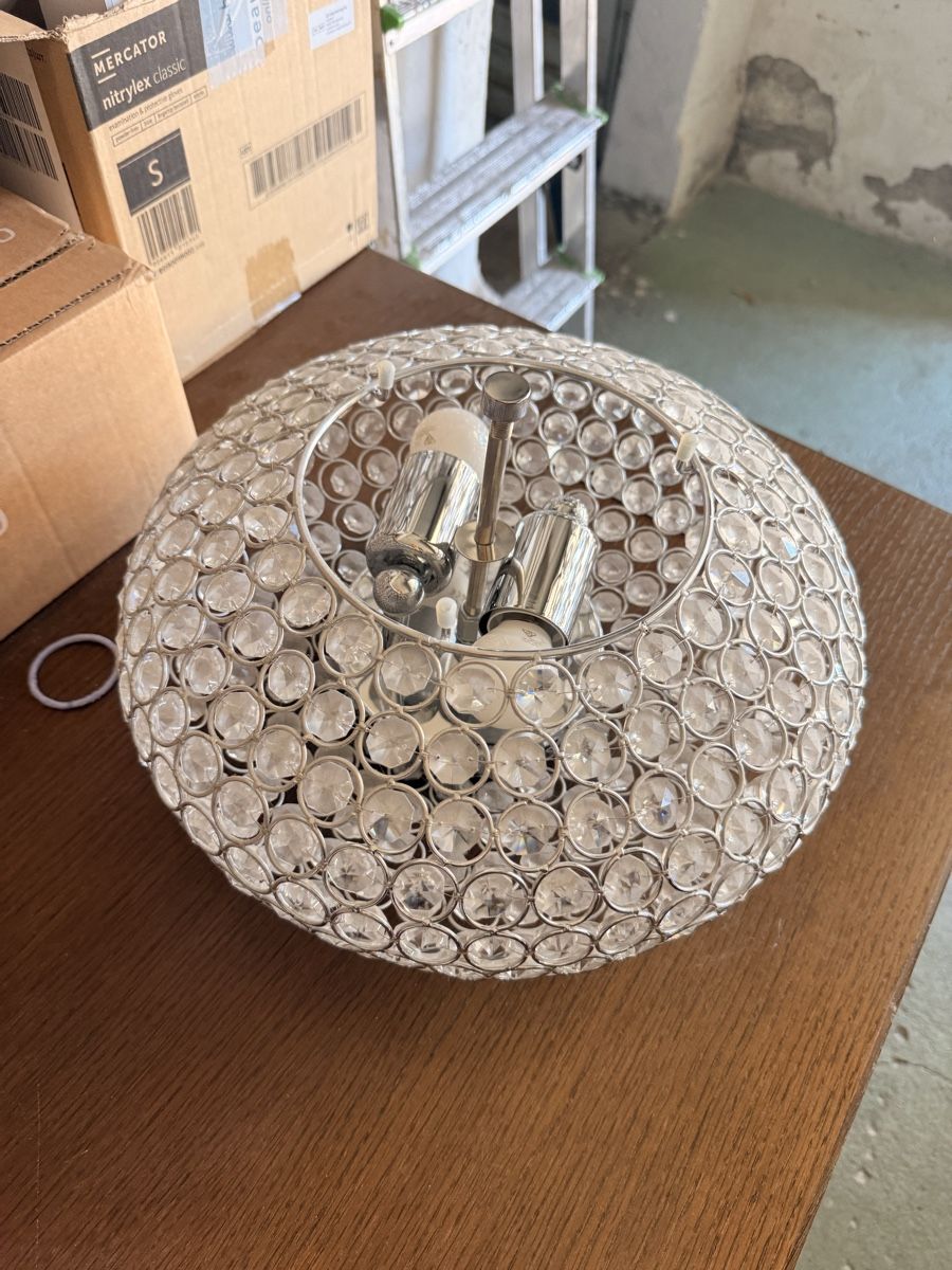 Lampadari & plafoniere: Deckenleuchte Kristalloptik rund silberfarben gebraucht – Usato da Dotzigen venduto da White_Warrior 2