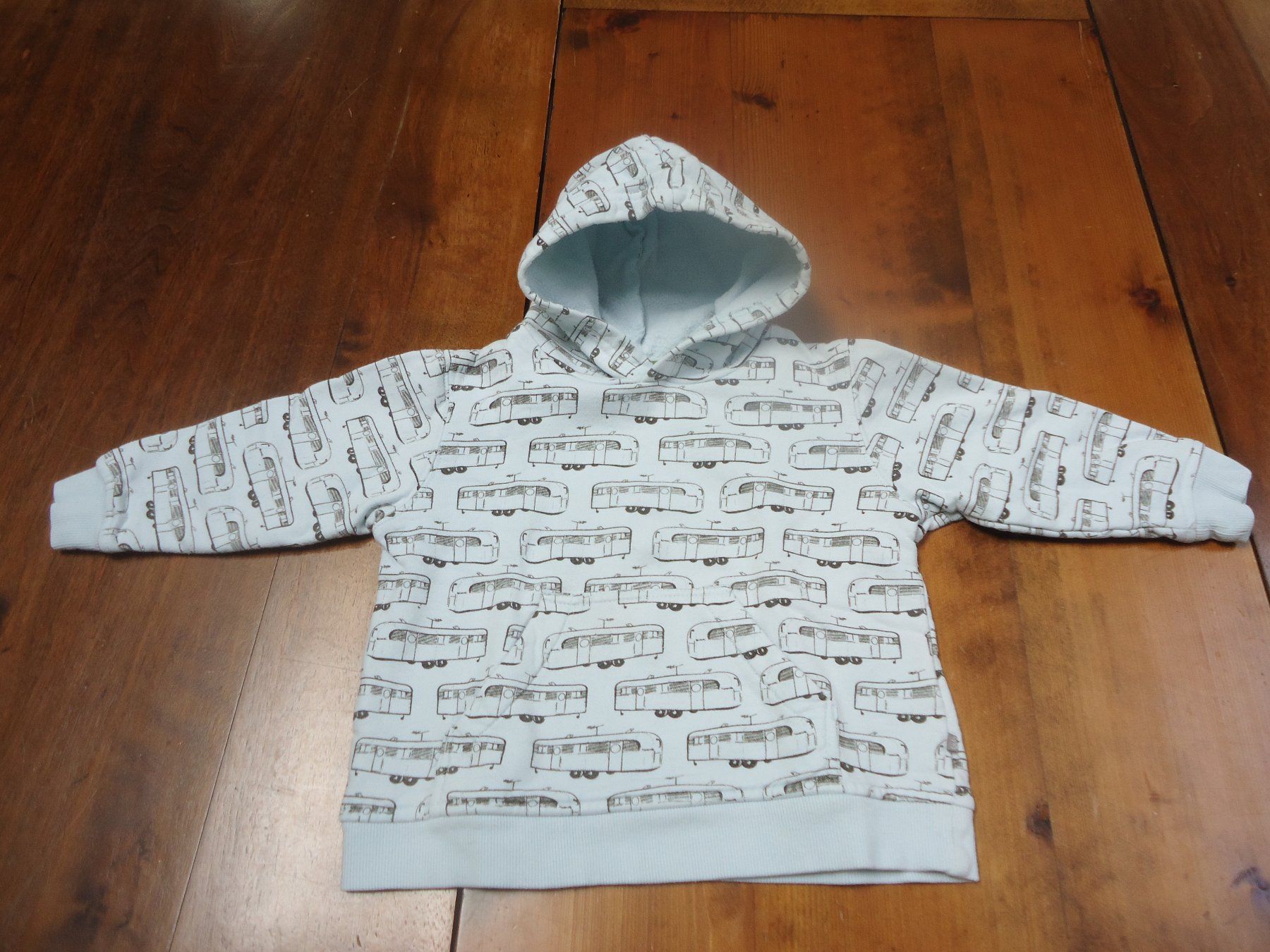 Minymo Pullover & Sweatshirts: Pull à capuche - 98 3 ans - Motif : Caravanes - Minymo – Gebraucht aus Vessy von mafabe