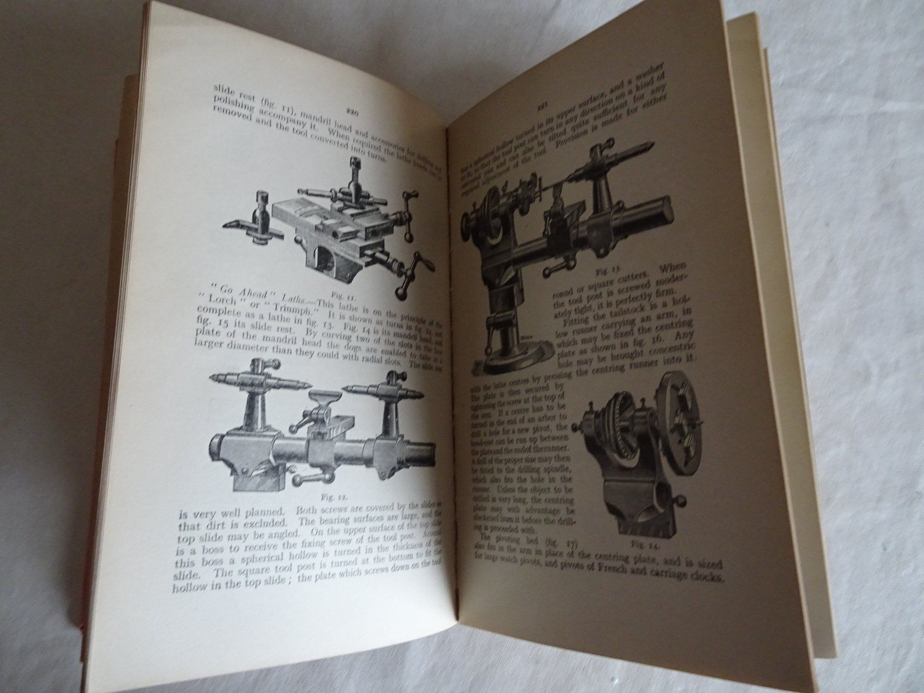 Libri: The Watch & Clock Makers Handbuch Dictionary & Guide 1922 – Usato da Siebnen venduto da niki61 2