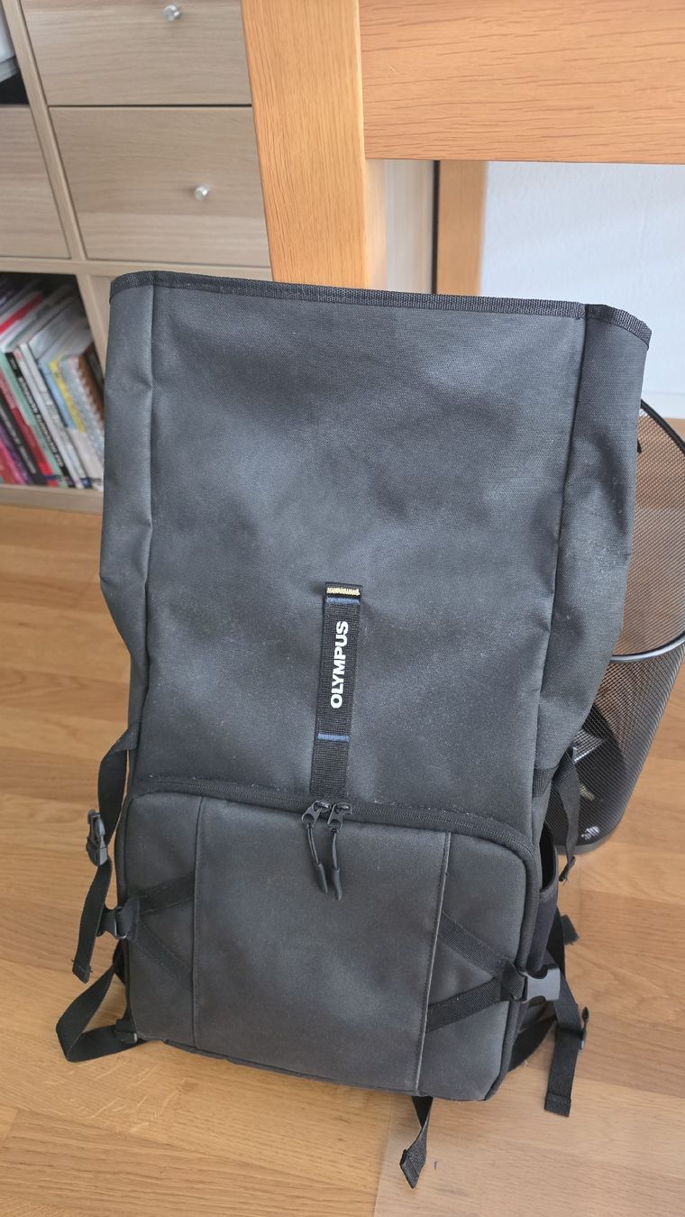 Olympus Zaini: Kamera Rucksack Olympus schwarz mit Fächern gebraucht – Usato da Kirchberg (BE) venduto da rahel_wasserfrou