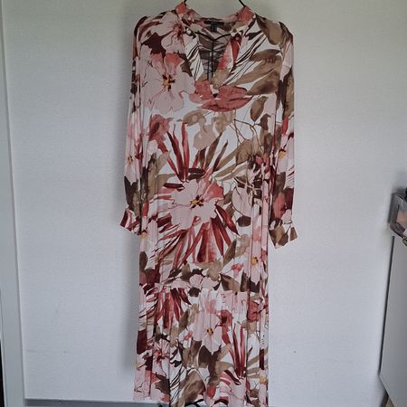 Kleid Esprit Blumenmuster lang Grösse 34 neuwertig
