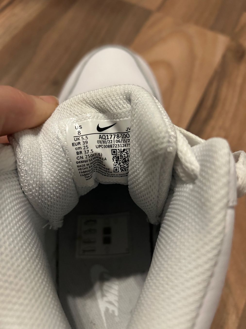 Scarpe da uomo: Nike Mid sneaker – Usato da Oberurnen venduto da simgug 4