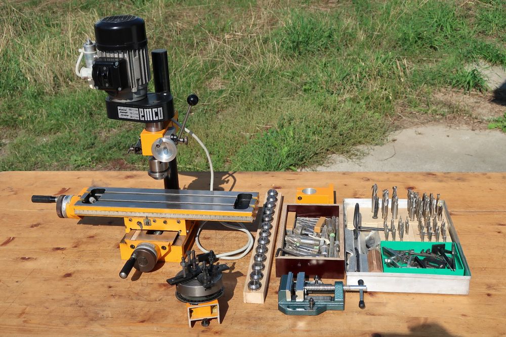 EMCO 5 compact Fräsmaschine, Schaublin ESX 25, mit Teilapp. (Gebraucht ...