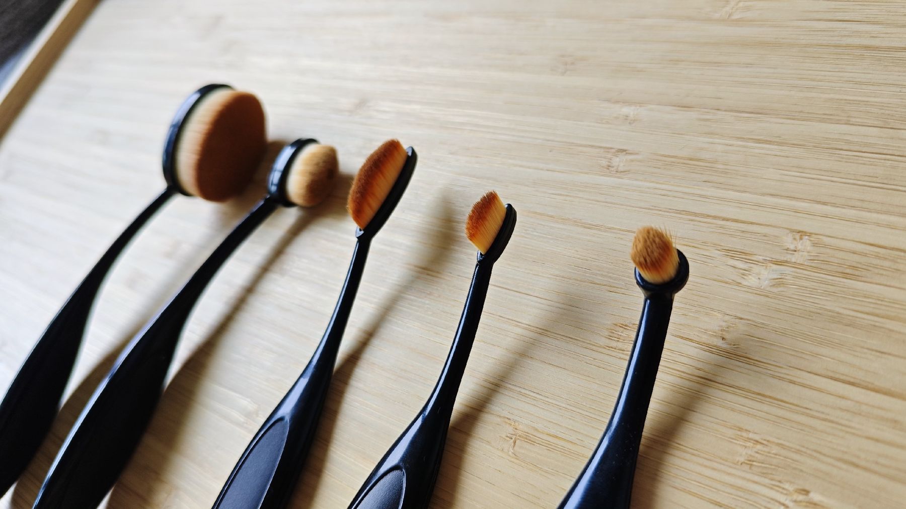 Make-up: Oval Makeup Brushes Set – Usato da Zürich venduto da alu_dzr7 5