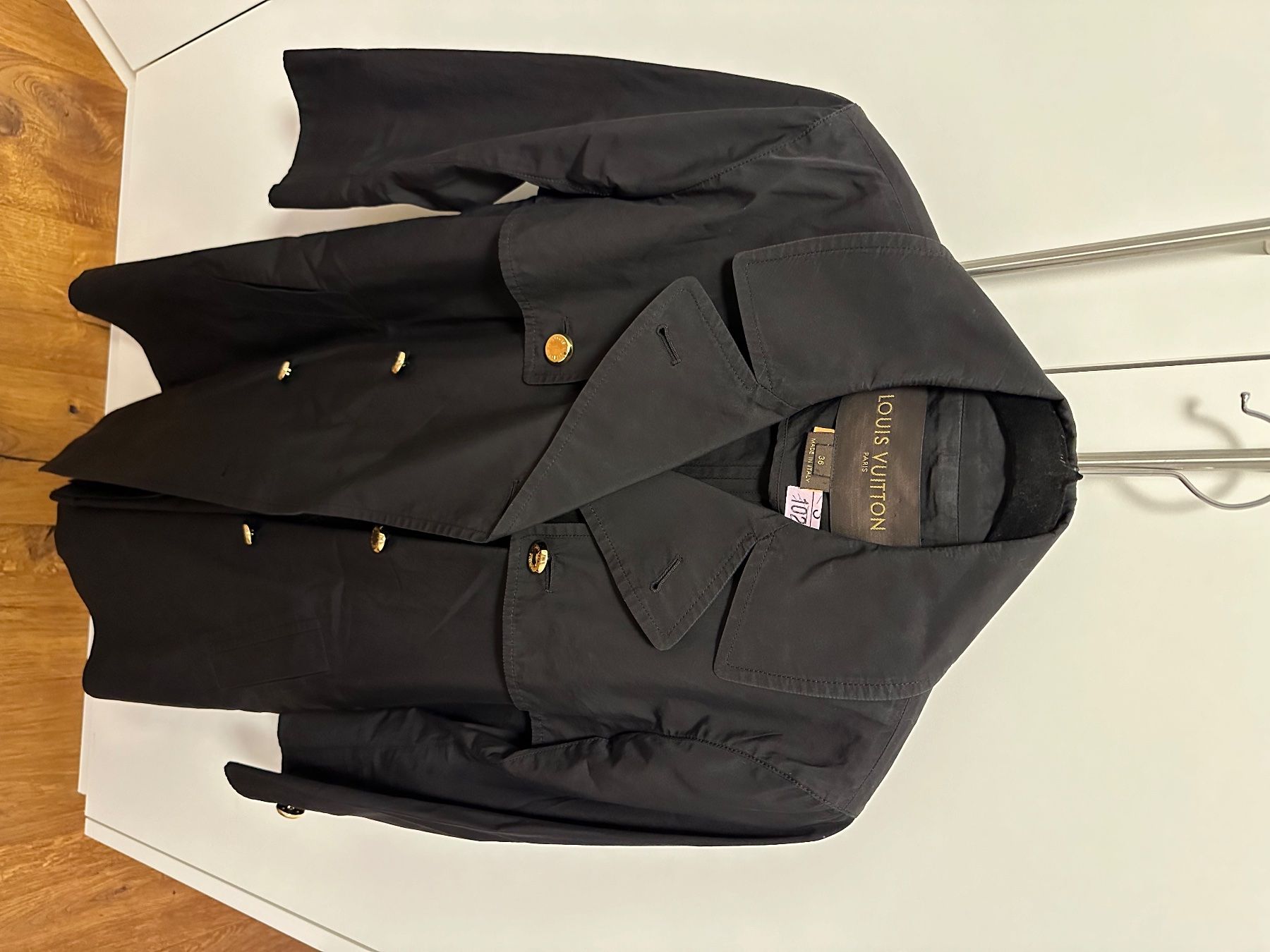 Louis Vuitton Cappotti: Louis Vuitton trench coat , size 36 – Usato da Küssnacht am Rigi venduto da hor_dpb7 2