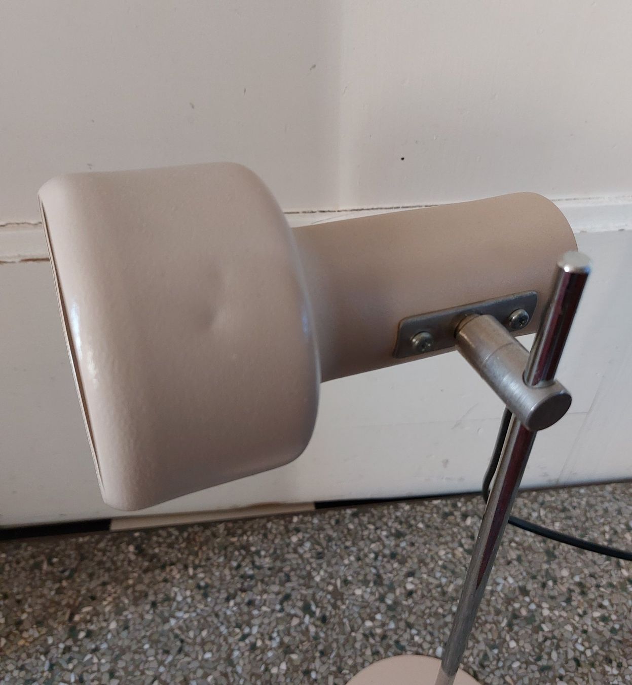 Lampade: Vintage Spotlampe hellbeige – Usato da Thun venduto da nad_x8nk 1