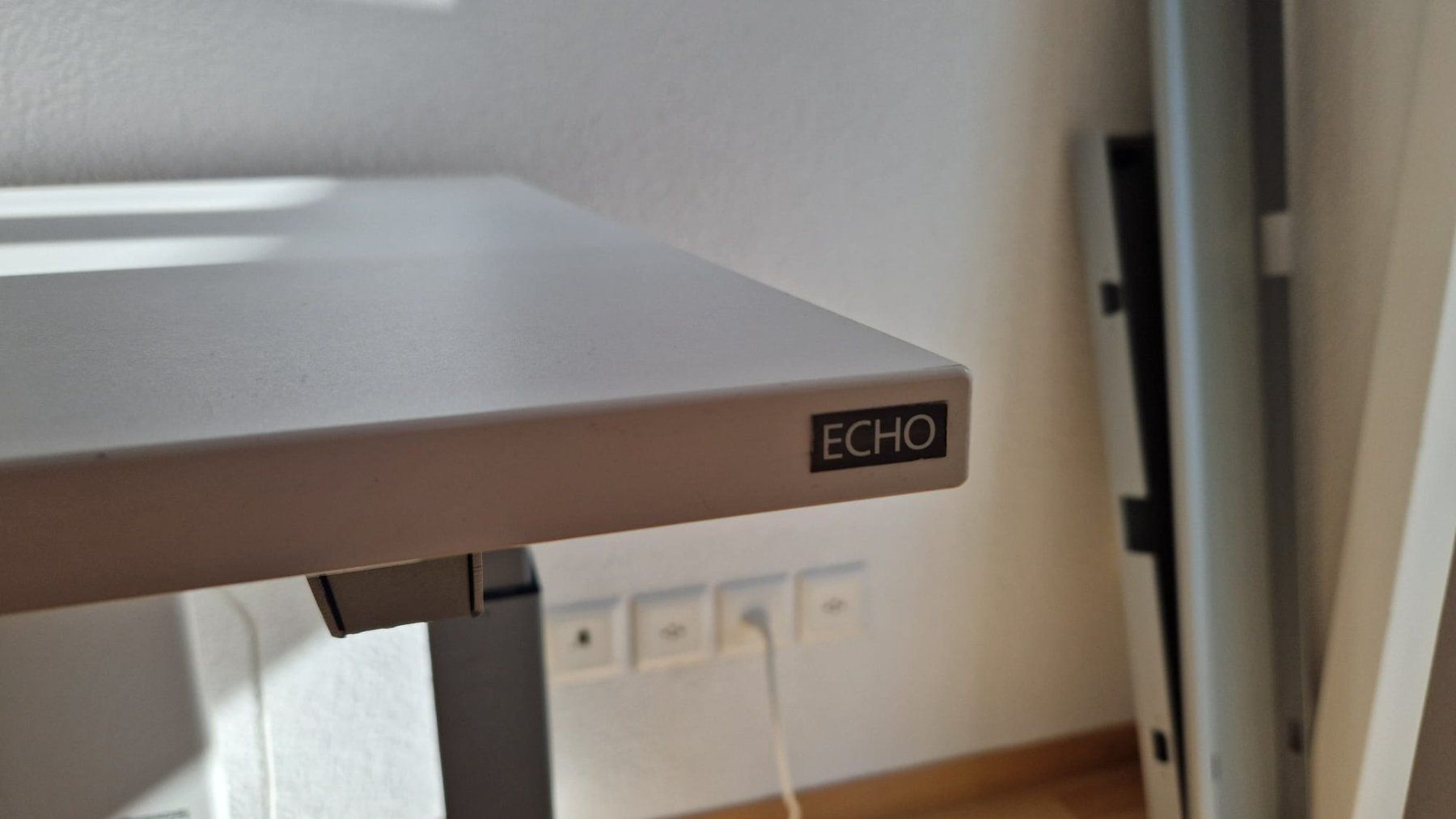 Scrivanie: ECHO Schreibtisch höhenverstellbar L Form – Usato da Hunzenschwil venduto da inf_b6fn 5
