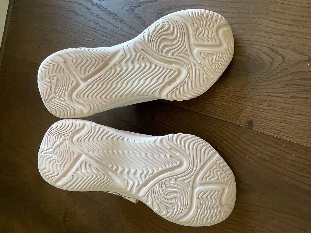 Puma Schuhe für Jungen: Hallenschuhe Puma in Gr. 34 – Gebraucht aus Muri b. Bern von dindlerothler 1