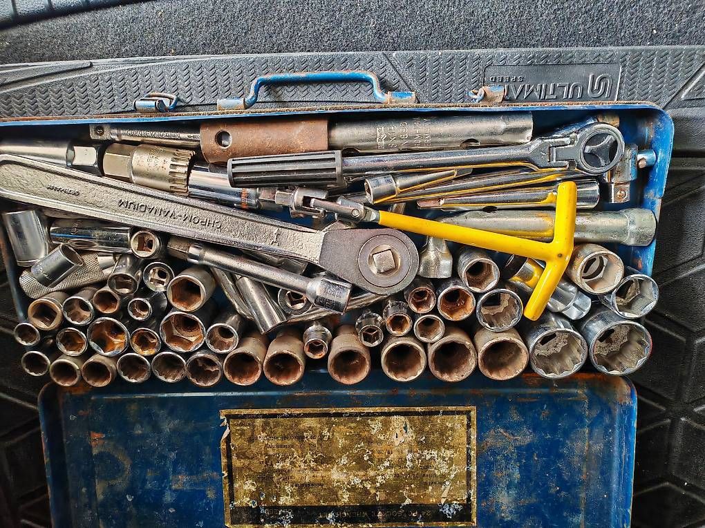 Tutti gli attrezzi: Steckschlüsselsatz, Ratschensatz – Usato da Altbüron venduto da Previa0 3