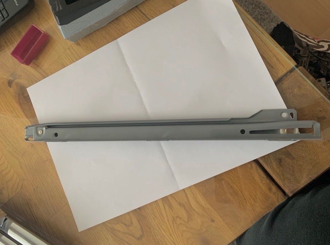 Étagères: Schubladen schiene 35 cm – D'occasion à flamatt par mmkarton 3
