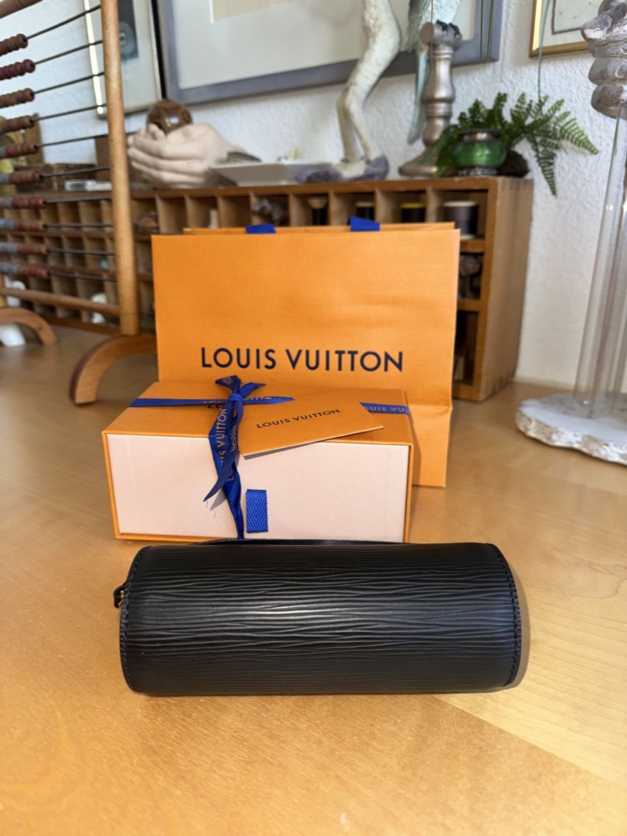 Louis Vuitton Borse da donna: Louis Vuitton Pochette mini Papillon Schwarz Epi – Usato da Buch am Irchel venduto da Pukpan_99 1