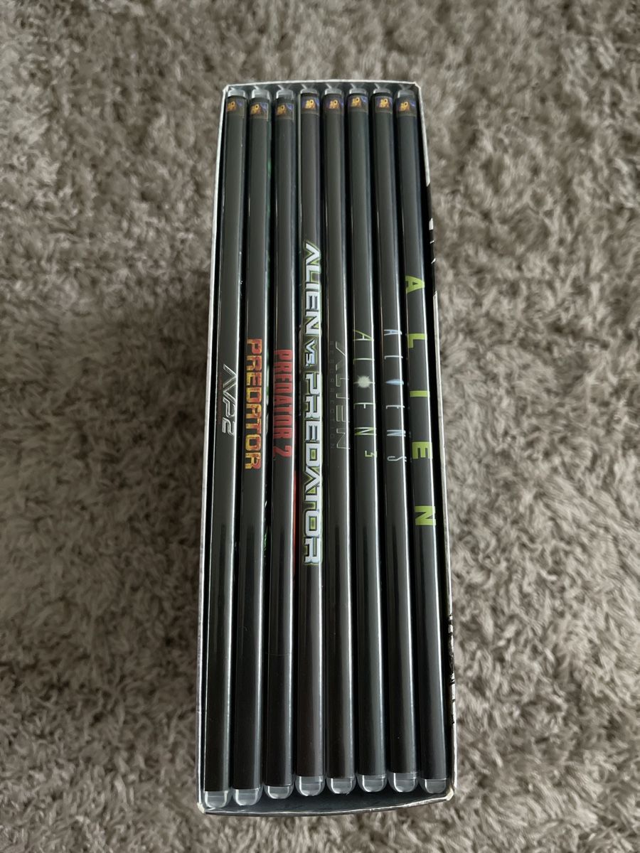 Tutti i DVDs: Alien & Predator Collection DVDs, 8-teilig, Top Zustand! – Usato da Unterkulm venduto da AnoliOccasion 3