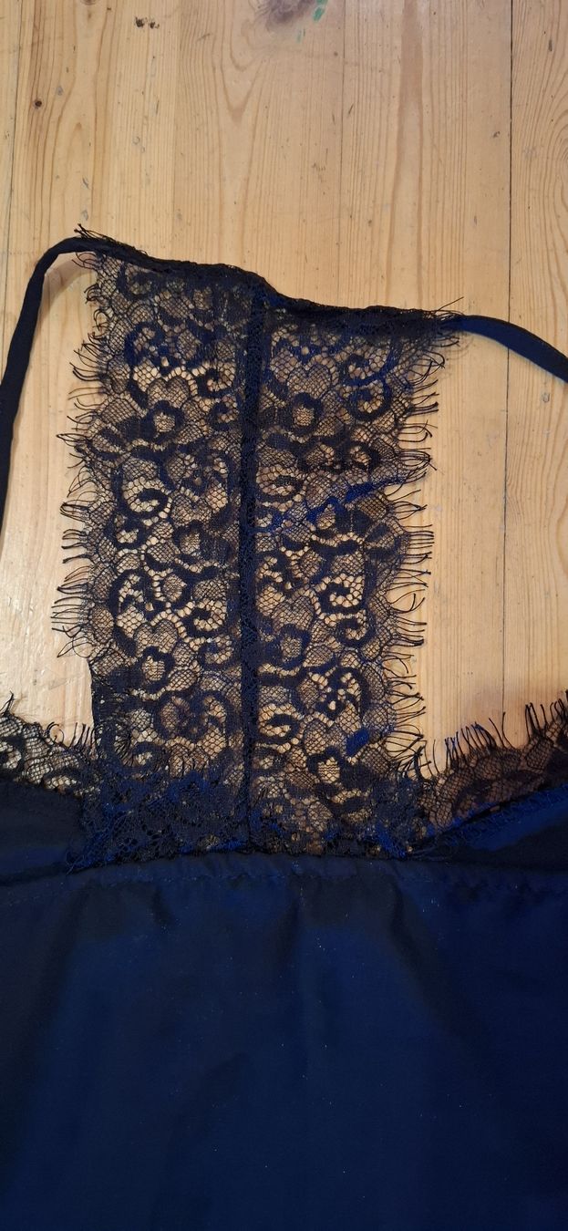 Tops: Chicoree Top mit Spitze, Schwarz, Grösse L – D'occasion à Niederstocken par Cocos_nut 1
