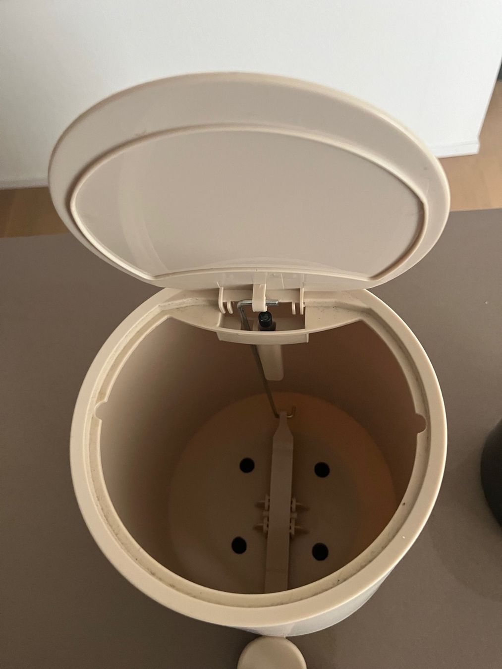 Cestini per rifiuti: Design Treteimer mit Soft Touch (Zone, Dänemark) – Usato da Uitikon-Waldegg venduto da vrc_5xnf 3