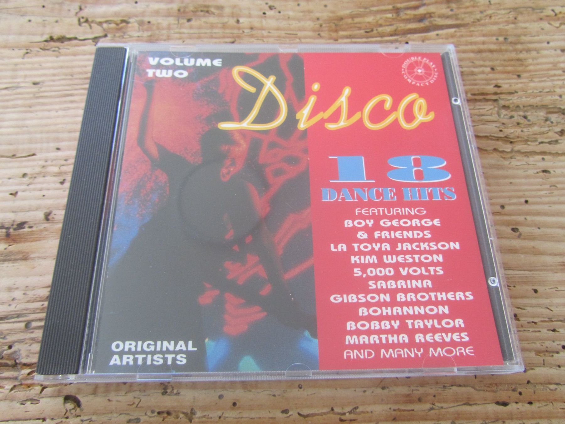 CD: CD Disco Volume Two 18 Dance Hits diverse Interpreten – Usato da Seengen venduto da mikelele